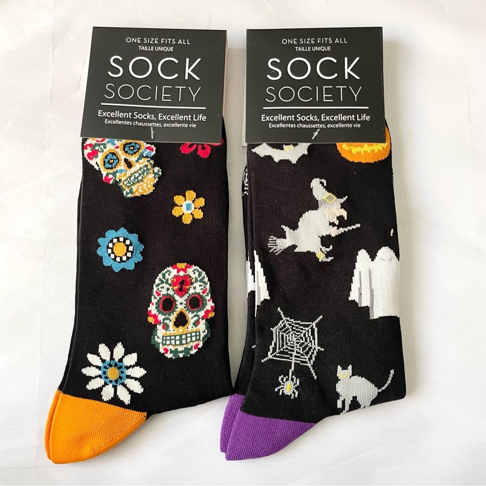 2 pair of Halloween & Day of the Dead holiday socks